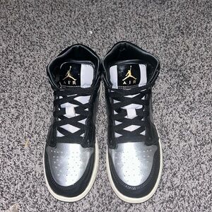 Nike Air Jordan 1 Mid. Size 4.5y